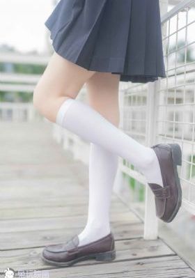 客厅丝袜麻麻被进进出出_超清电影在线观看